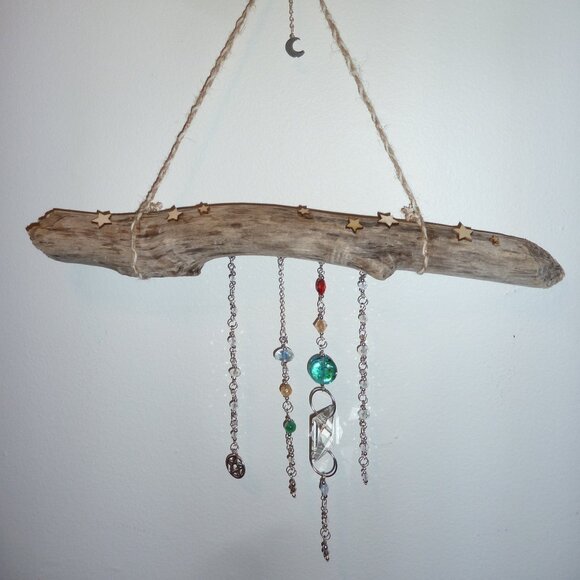 Suncatcher P Treated driftwood, cut glass pieces, handmade glass beads etc - Picture 1 of 2